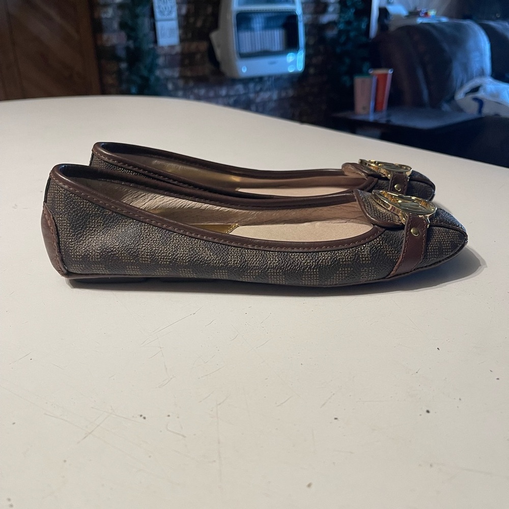 Michael Kors Fulton Women’s Size 6.5 Brown Signature Print Moccasin Flats - Picture 4 of 10